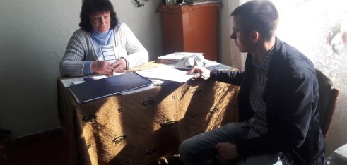 Працівники Старокостянтинівського місцевого центру консультували мешканців Волиці-Керекешиної