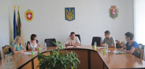 Круглий стіл на тему «Забезпечення рівного доступу до правосуддя малозабезпеченим категоріям громадян»