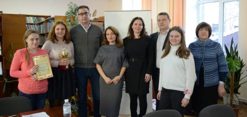 До Всеукраїнського тижня права центри з надання безоплатної вторинної правової допомоги провели для дітей брейн-ринг «Ти-людина, отже маєш права!»