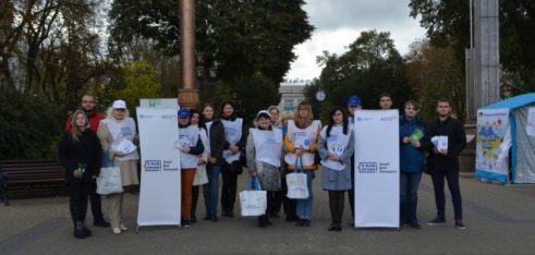 Мобільний пункт консультування працював на центральній площі міста Тернополя