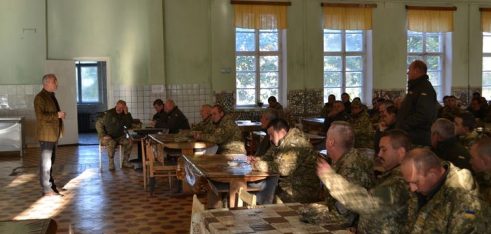 Військовослужбовцям Кам’янеччини розповіли, як реалізувати і захистити свої права