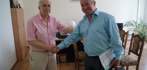 В м.Нова Каховка завдяки цікавому флешмобу Каховського місцевого центру з надання БВПД суденти-юристи дізналися про можливості працевлаштування та кар’єрного зросту