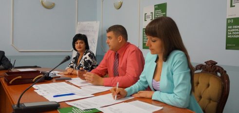 «Практична співпраця між адвокатурою і державою заради якості правової допомоги» – круглий стіл у Чернігові