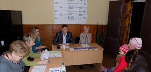 У Кам’янсько-Дніпровському районі провели консультування з правових питань та питань антирейдерства