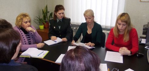 Питання  проведення спільних заходів для профілактики випадків домашнього насильства обговорили у Талалаївському районі