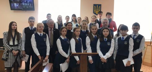 Одеські школярі стали учасниками засідання імпровізованого суду