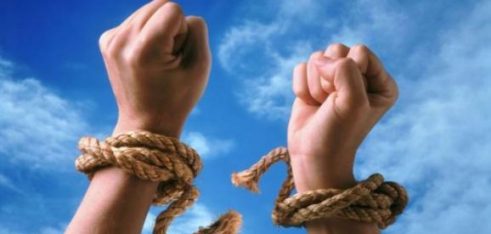 Конституційне забезпечення  реалізації гарантій прав та свобод людини і громадянина в Україні