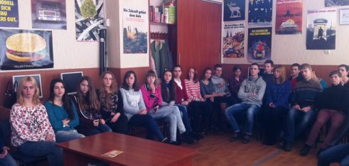 Проведено навчальний тренінг для учнів 10-11 класів Хмельницької загальноосвітньої школи № 6  на тему: «Правові можливості захисту та відстоювання своїх прав та інтересів неповнолітніми»