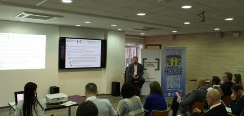 «Ми поступово переходимо від моделі Legal Aid – чистої правової допомоги, – до моделі Legal Empowerment – посилення правової спроможності територіальних громад», – Андрій Вишневський