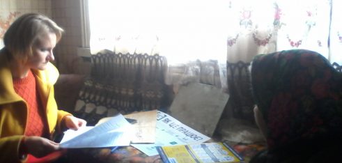 Громадянці з особливими потребами допомогли у складанні заяви на призначення житлової субсидії