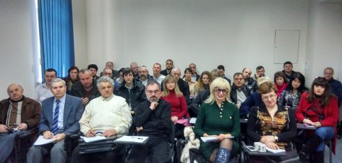 Обговорення й аналіз проблем сприятиме ефективній роботі адвокатів