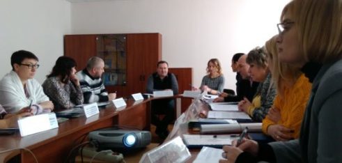 В Запорізькому обласному центрі зайнятості за “круглим” столом обговорили проблеми працевлаштування інвалідів та можливі шляхи їх вирішення