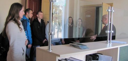 Студенти Хмельницького кооперативного коледжу побували на екскурсії у Хмельницькому місцевому центрі з надання БВПД