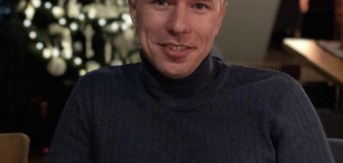 Папірець вартісттю 54 тисячі гривень