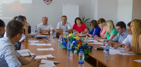 2 липня 2015 року у Хмельницькому університеті управління та права відбувся науково-практичний круглий стіл на тему: Процесуальні, організаційні та правові проблеми проведення судових експертиз в Україні