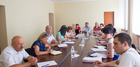 17 липня 2015 року проведено робочі наради із начальниками відділів та головними бухгалтерами місцевих центрів Хмельницької області
