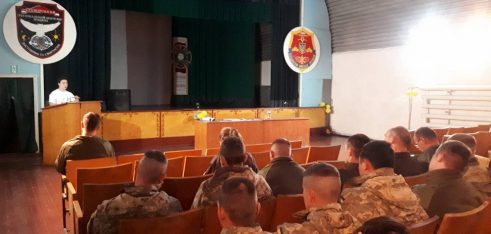 150 військовослужбовців у смт. Красносілка дізналися, як реалізувати своє право на отримання безоплатної  правової допомоги