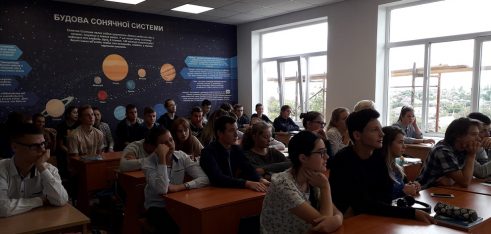 Із старшокласниками Красносільської школи говорили про підприємницьку діяльність в Україні