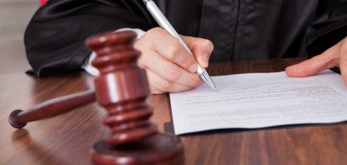 Якщо сусіди нерадиві й завдають шкоду Вашому майну, Вам на поміч прийдуть адвокати системи безоплатної правової допомоги