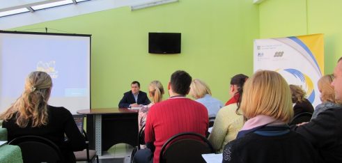 Семінар-тренінг у Хмельницькому: як протидіяти насильству та допомогти переселенцям в умовах військового конфлікту