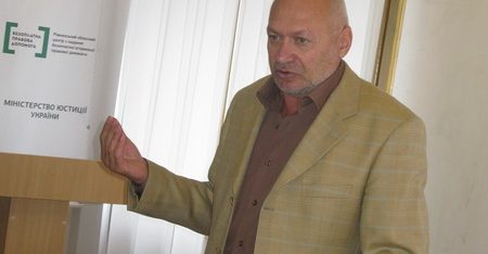 Адвокат з Рівненщини врятував свого неповнолітнього клієнта від 10 років в’язниці