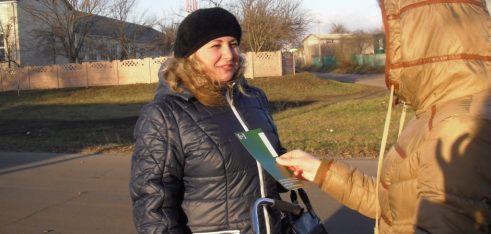 Менський МЦ провів вуличне інформування смт. Березна