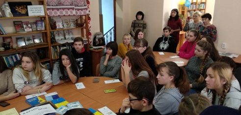 В Миколаївському медіа-центрі говорили про захист прав дітей, протидію насиллю в шкільному середовищі