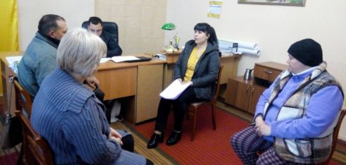 Працівники сільської ради Захарівського району вчилися реагувати на повідомлення про випадки домашнього насильства