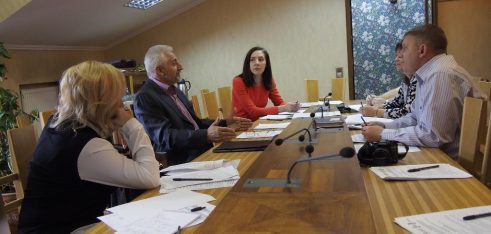 У Львові в рамках круглого столу обговорили практичну співпрацю між адвокатурою і державою заради якості правової допомоги