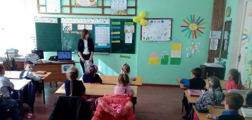 Працівники Роздільнянського центру розповідали дітям про професію юриста