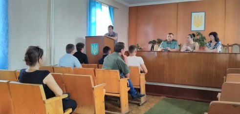 Як запобігти домашньому насильству, дискримінації та злочинності серед неповнолітніх обговорили в Кодимі