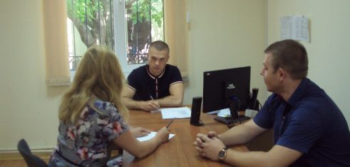 Консультації щодо строків пред’явлення виконавчих документів до виконання надавали жителям Ширяєвого працівники бюро та державної виконавчої служби