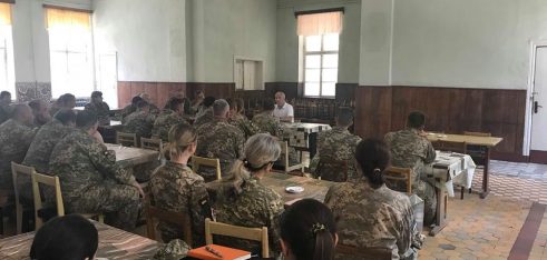 У Кам’янці-Подільському консультували військовослужбовців