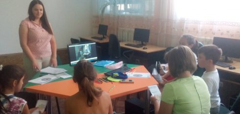 У селищі Захарівка відбулася зустріч працівників бюро правової допомоги з юними правознавцями