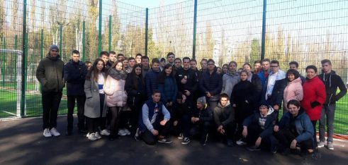 Зі старшокласниками говорили, як запобігти насильству на вулиці та навчали базовим прийомам самооборони