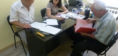 Дистанційний пункт на базі приймальні народного депутата продовжує працювати