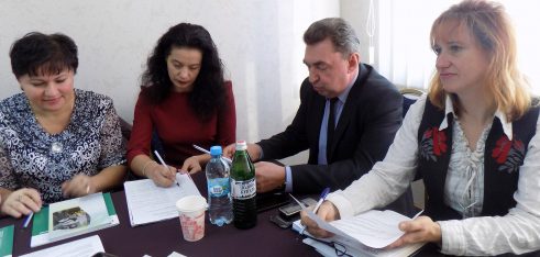 Як органи місцевого самоврядування і держава можуть відповісти на правові потреби громад