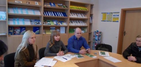 Фахівці Регіонального центру консультують громадян у центрі зайнятості