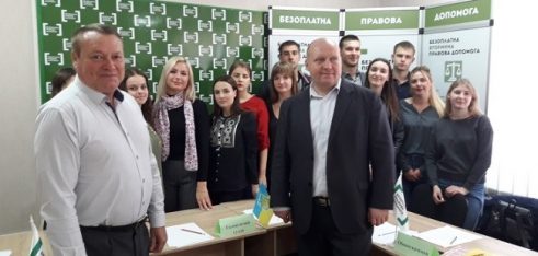 Моделювання судового процесу: кропивницькі студенти-юристи проходять незвичну практику у Регіональному центрі