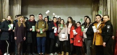 Фахівчині безоплатної правової допомоги та патрульної поліції навчали молодь захищати свої права