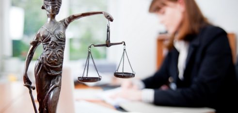 Адвокатка системи БПД допомогла клієнтці встановити належність трудової книжки її чоловікові