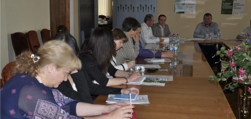 Круглий стіл в Калуському місцевому центрі