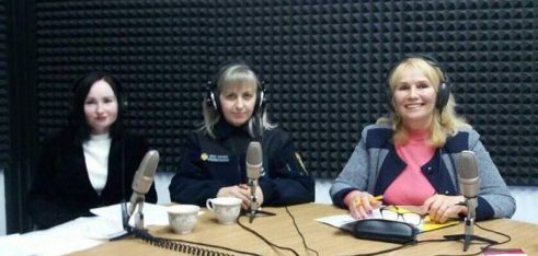 Участь у прямому ефірі в радіопередачі «Тема дня. Використання фемінітивів»