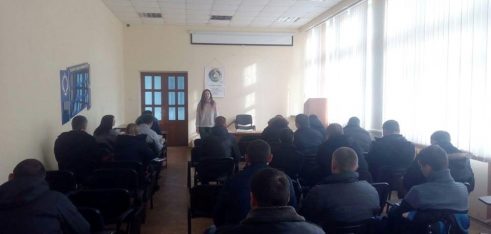 Херсонським поліцейським розказали про порядок інформування Регіонального центру про затримання осіб