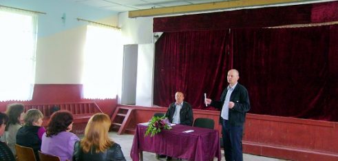 Працівники центру проконсультували мешканців села щодо об’єднання територіальних громад