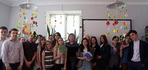 Маріупольський місцевий центр з надання безоплатної правової вторинної допомоги проводить лекції з роз’ясненням прав та обов’язків дітей