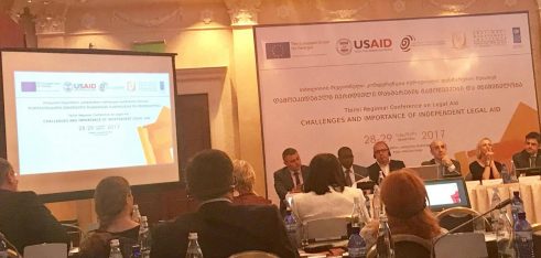 Виклики та важливість незалежних систем правової допомоги обговорюють на регіональній конференції у Грузії