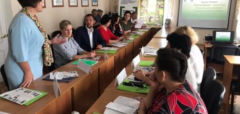 «Правовий хаб» – кращі практики молодіжної роботи обговорювали в Охтирці