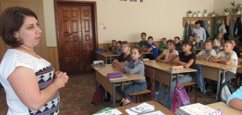 На Хмельниччині понад 1200 дітей побували на уроках «Я маю право!»