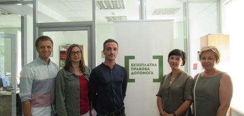 Обговорення вирішення проблемних питань отримання статусу особи, потерпілої від торгівлі людьми